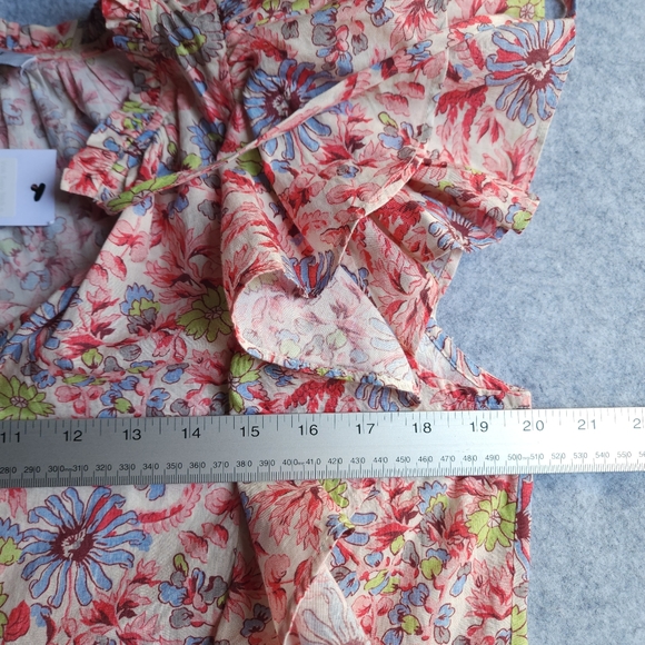 Amour Vert Pink Floral Flutter Sleeve Ruffle Blouse In Marsielle Red - Picture 6 of 7